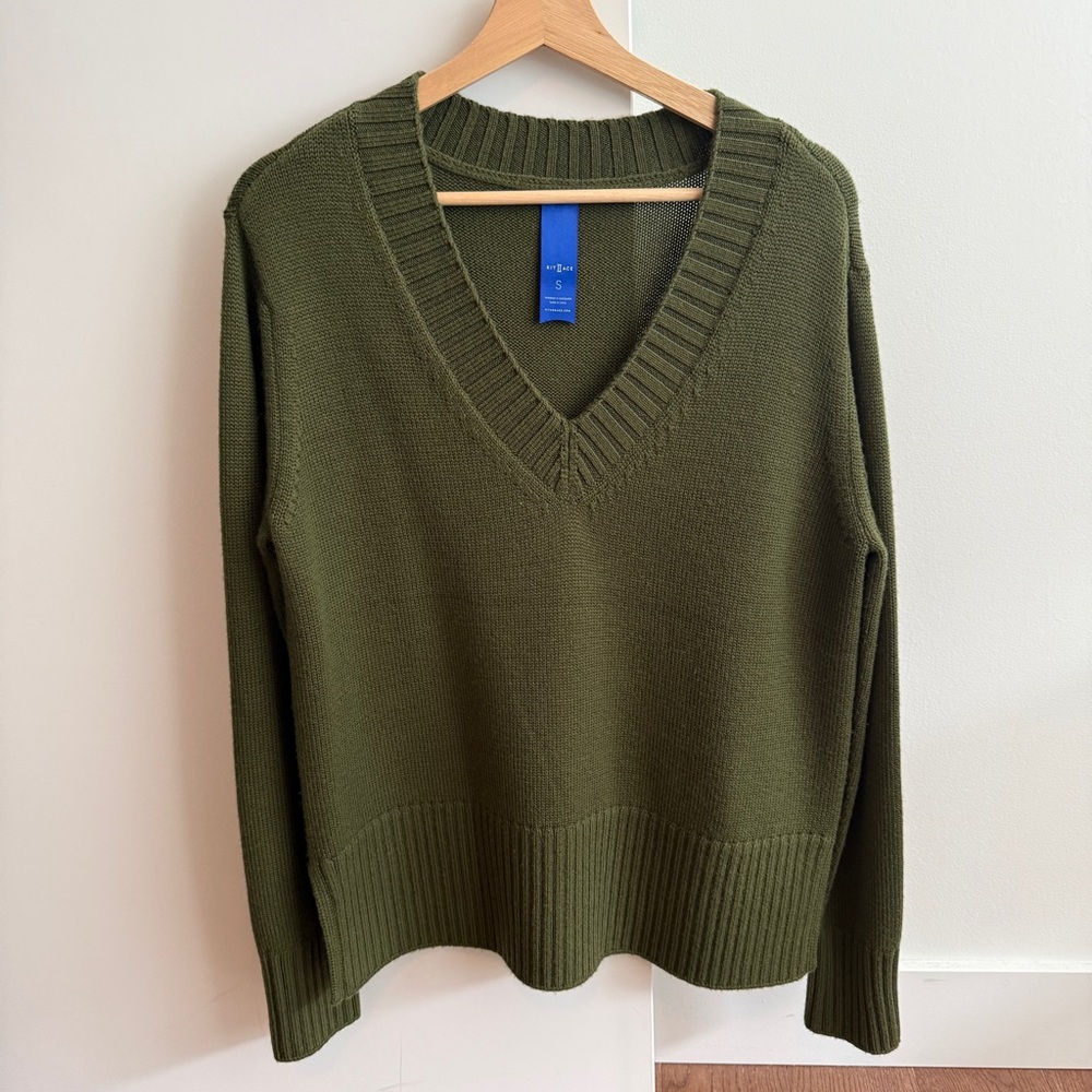 Kit and Ace Forest Green V-Neck Sweater